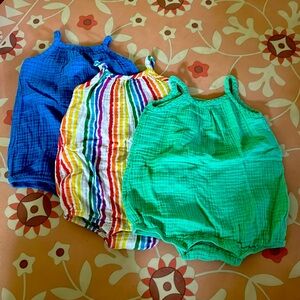 Lot of 3 Primary bubble rompers, 18-24mths